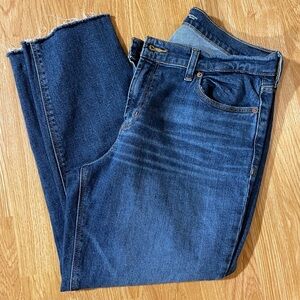 UC- Old navy mid rise boyfriend jeans
